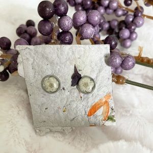 White Pressed Flowers || Resin Earrings